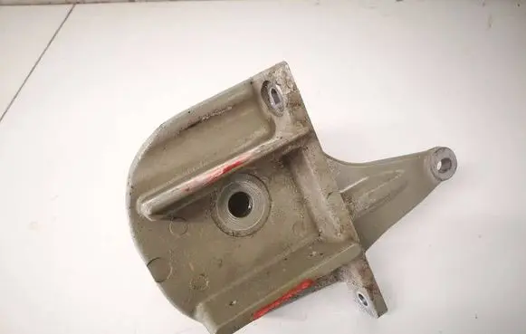 Tesla Model S Engine mounting bracket 1034558