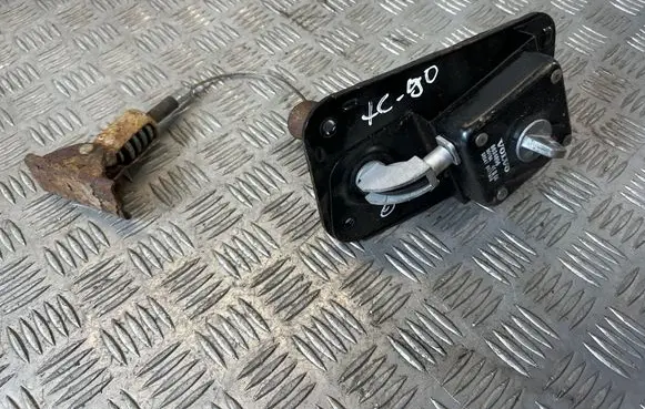 Volvo XC90 Spare wheel mounting bracket 