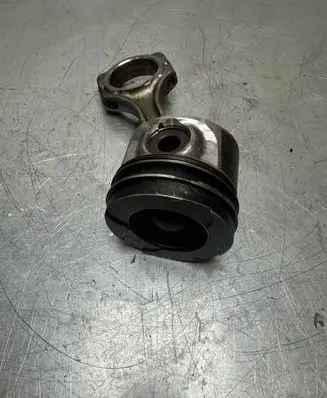 Volkswagen Crafter Piston with connecting rod 04L107065AT 88L78