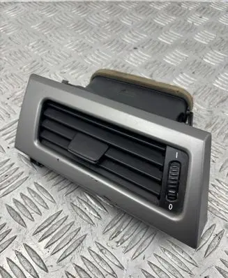 BMW 5 E60 E61 Dashboard side air vent grill/cover trim 5112001 64226910731 14121810
