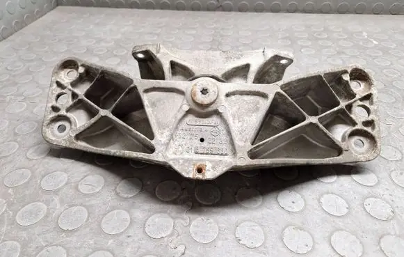 BMW 7 E65 E66 Gearbox mounting bracket 6754619 6759680