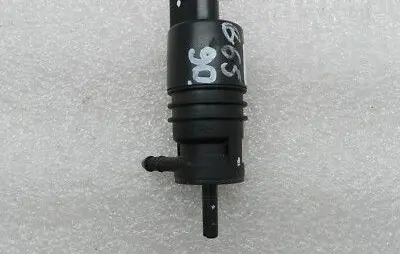BMW X5 E70 Windscreen/windshield washer pump 10833217