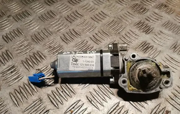 Mercedes-Benz C W203 Seat adjustment motor 2038203642 A2038203642