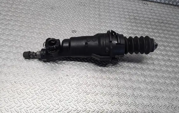 Clutch master cylinder