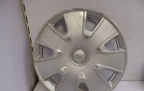 Ford Fiesta R14 wheel hub/cap/trim 6S61-1130-BA