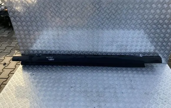 Ford Focus Front sill (body part) DG169623