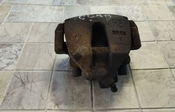 Mazda 3 I Front brake caliper