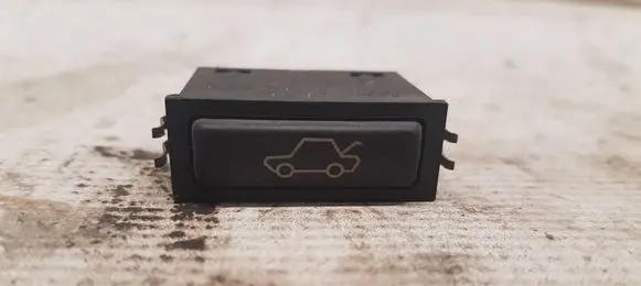 BMW 7 F01 F02 F03 F04 Tailgate/boot open switch button 61318365579