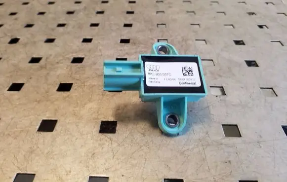 Audi Q5 SQ5 Airbag deployment crash/impact sensor 8K0955557C