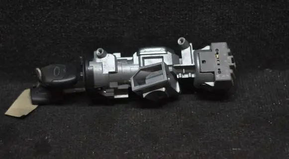 Ford C-MAX II Ignition lock 3M513F880AC