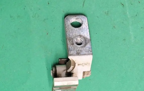 Volkswagen Caddy Front door upper hinge