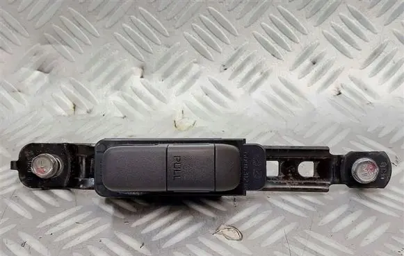 Mitsubishi Eclipse Cross Seat belt height adjuster 