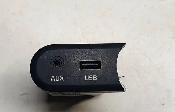 KIA Ceed USB socket connector 96120A2000U2 96120A2000