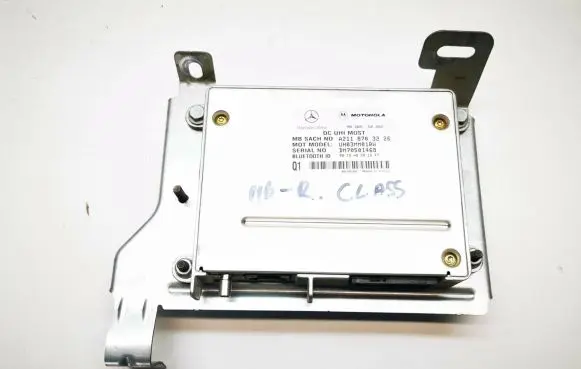 Mercedes-Benz R W251 Bluetooth control unit module A2118703226 UH03MM01RW