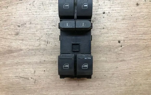 Volkswagen Touareg I Electric window control switch 7L6959857C