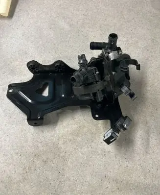 BMW iX3 Coolant heater control valve 8689695 4014774B 0392023441