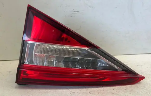 Skoda Superb B8 (3V) Tailgate rear/tail lights 3V9945308B 3V9945308C C00197735