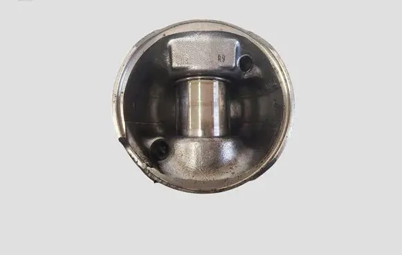 Ford Mondeo MK IV Piston 0000