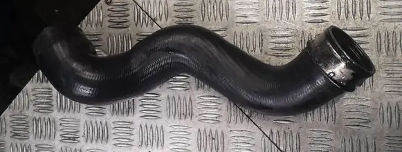 Audi A4 S4 B6 8E 8H Intercooler hose/pipe