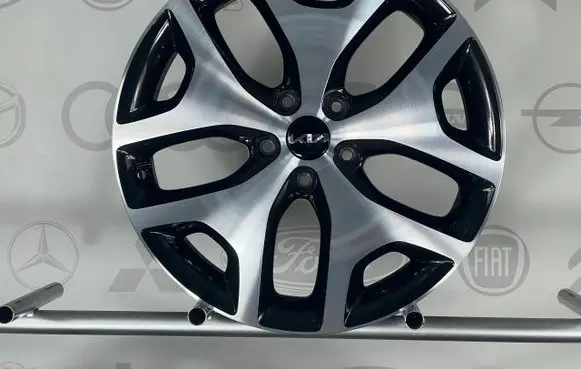 KIA Sportage R19 alloy rim 