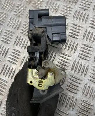 Alfa Romeo 156 Front door lock