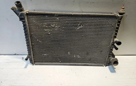 Volvo 440 Coolant radiator 