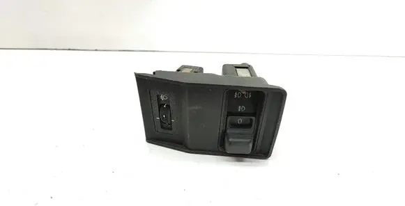 BMW 5 E34 Fog light switch 8110498