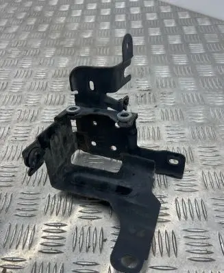 Peugeot 308 ABS pump bracket 9677683680