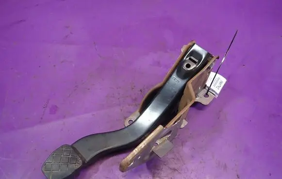 Audi Coupe Brake pedal