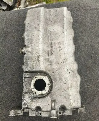 Volkswagen Touran I Oil sump 038103603ag
