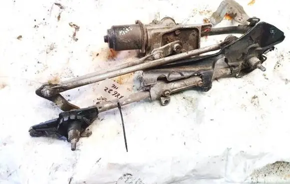 Mazda 3 II Front wiper linkage and motor