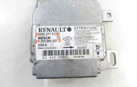 Renault Clio II Airbag control unit/module 8200277317 0285001537