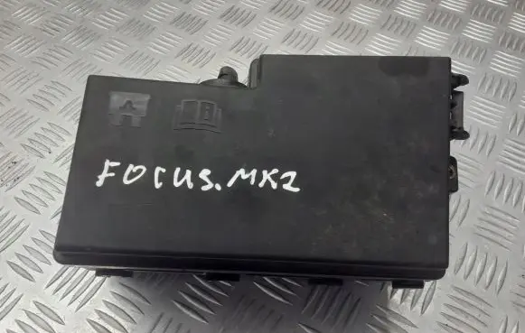 Ford Focus Fuse box cover 3M5T-14AO67-BC