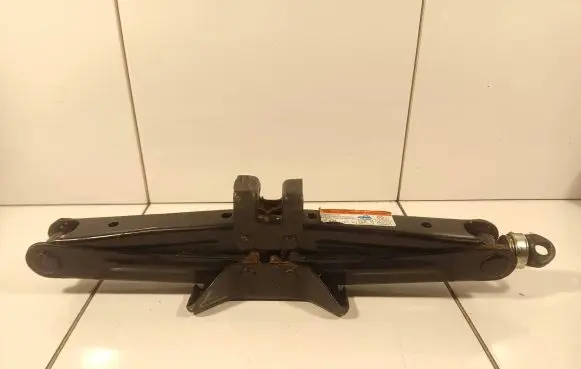 Toyota Avensis T270 Lift Jack 
