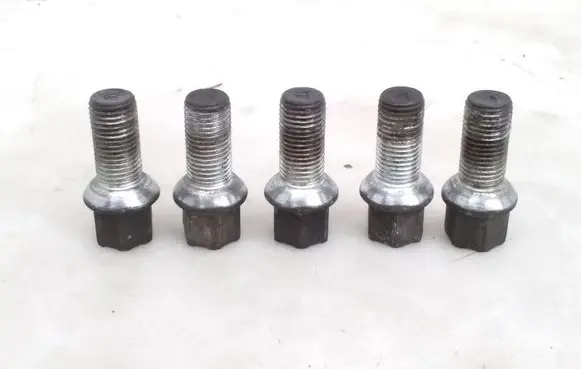 Seat Alhambra (Mk2) Nuts/bolts 