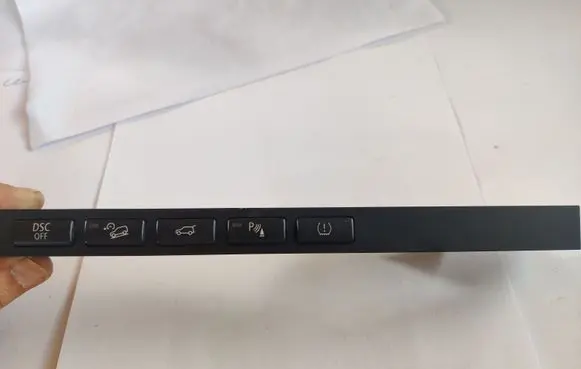 Traction control (ASR) switch