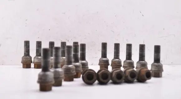Volkswagen Transporter - Caravelle T6 Nuts/bolts 