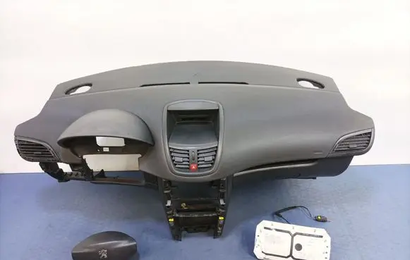 Peugeot 207 CC Dashboard 