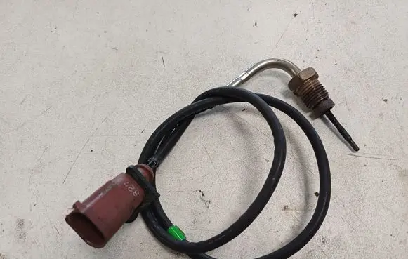 Volkswagen Golf VII Exhaust gas temperature sensor 03L906088CL