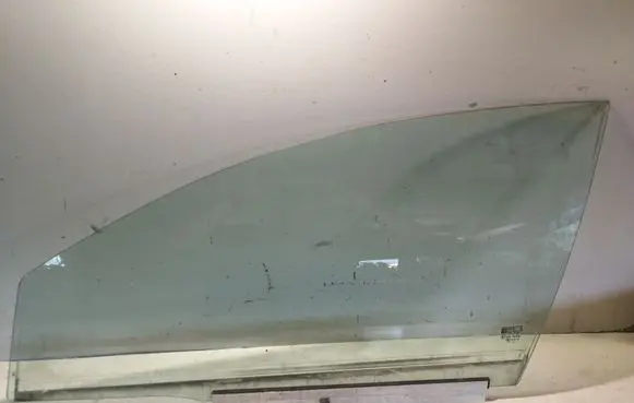 Opel Vectra C Front door window glass four-door