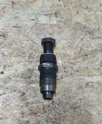 Fuel injector