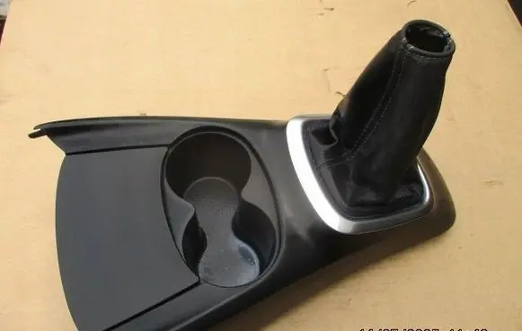 Toyota Yaris Center console 588370D020
