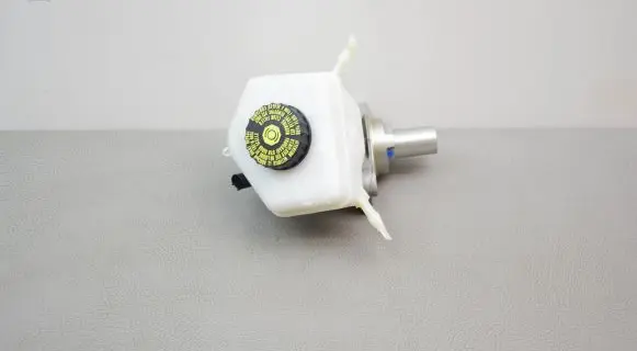 BMW 4 F32 F33 Brake fluid reservoir 702619 7851569