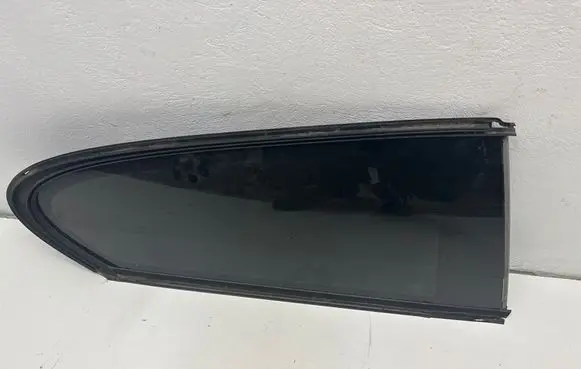 BMW 1 F20 F21 Rear side window