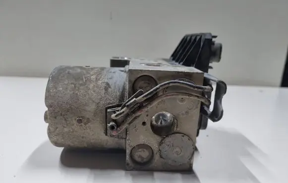 Peugeot 607 ABS Pump 0265202418