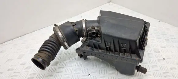 Opel Zafira C Air filter box 13256899
