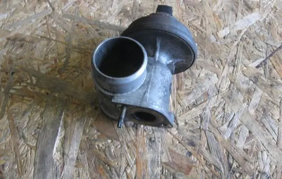 Ford Focus EGR valve 234C08P