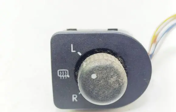 Skoda Octavia Mk1 (1U) Wing mirror switch 1U1959565L