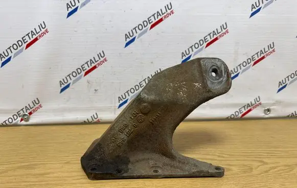 BMW X5 E53 Engine mounting bracket 6751345