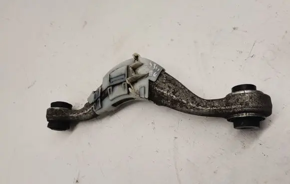 BMW 5 G30 G31 Rear upper control arm/wishbone 6869994